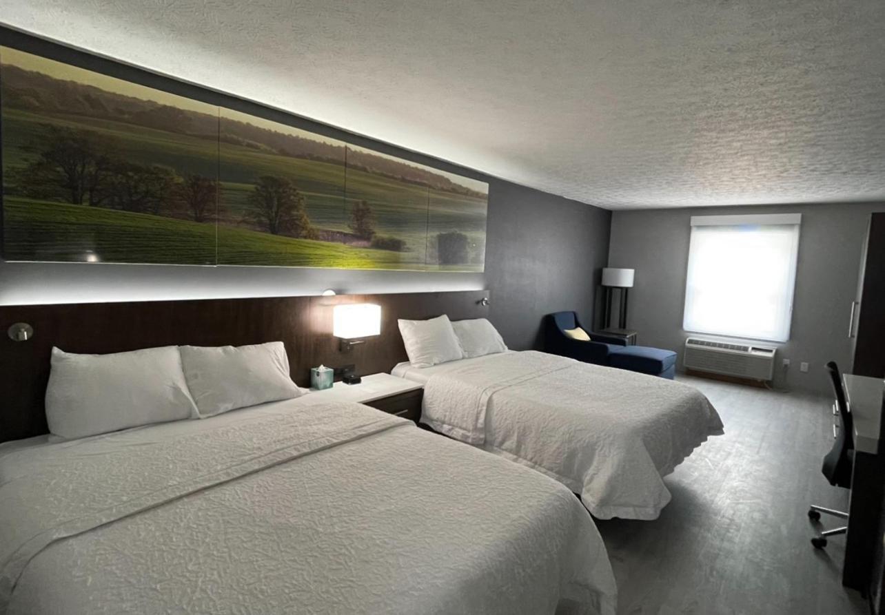 Hotel Luxor & Suites, A Travelodge By Wyndham Elkins